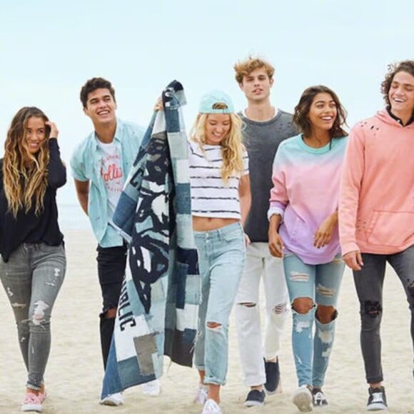 10 ITEMS Reseller Abercrombie & Fitch Hollister NWT/NWOT WOMENS M-L Mystery box - Picture 5 of 5